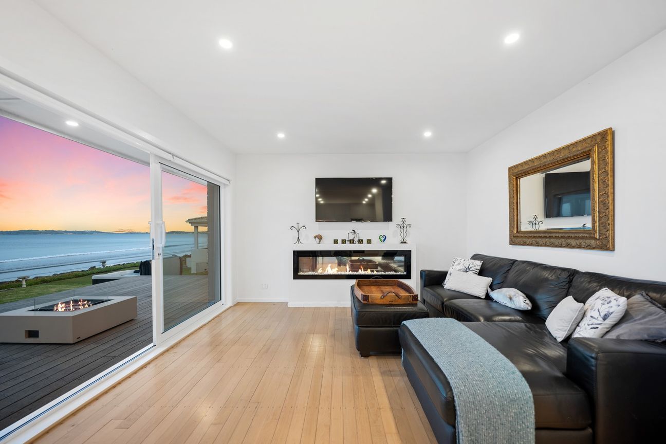 Beachfront Living, Future Possibilities - Meer