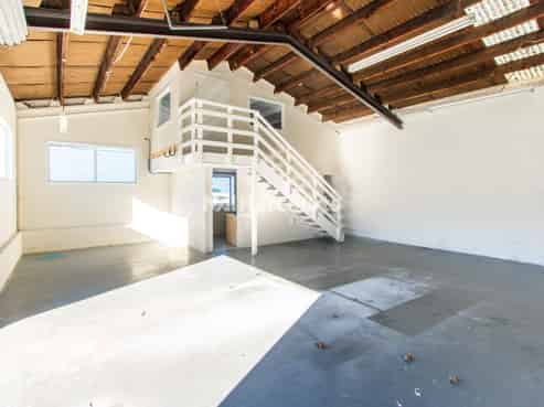 Excellent Browns Bay Warehouse 