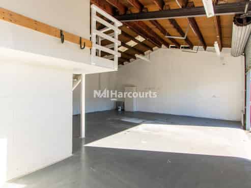 Excellent Browns Bay Warehouse 