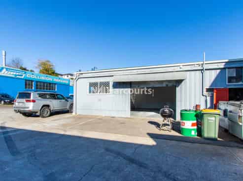 Excellent Browns Bay Warehouse 