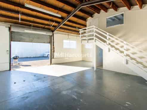Excellent Browns Bay Warehouse 