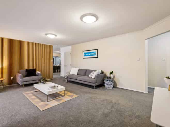 42  Medvale Avenue, Flat Bush