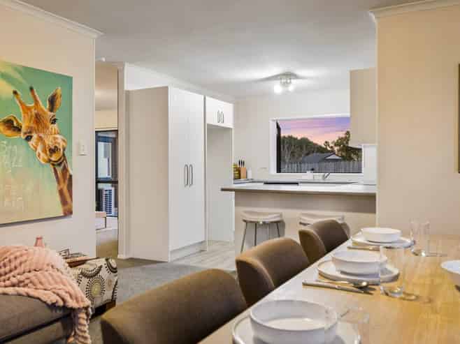42  Medvale Avenue, Flat Bush