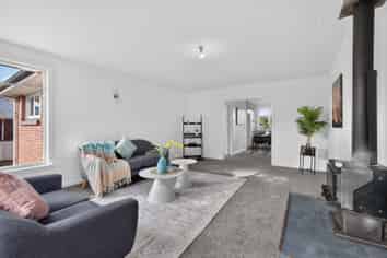 93 Gayhurst Road, Dallington