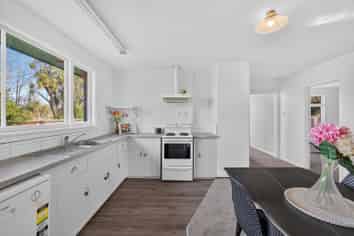 93 Gayhurst Road, Dallington