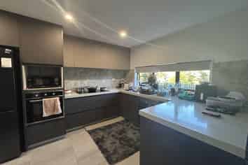1/106 Triangle Road, Massey