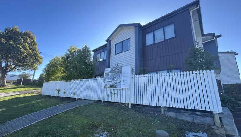 1/106 Triangle Road, Massey