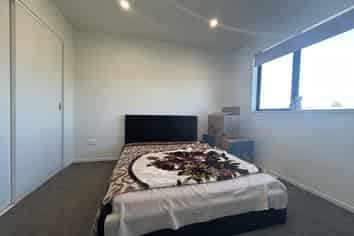 1/106 Triangle Road, Massey