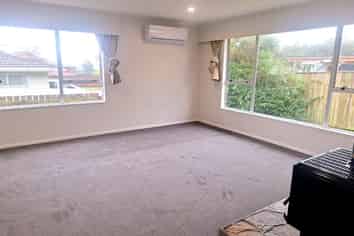 1/178 Major Drive, Kelson