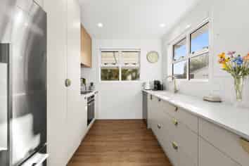 19 Frickleton Street, Taradale