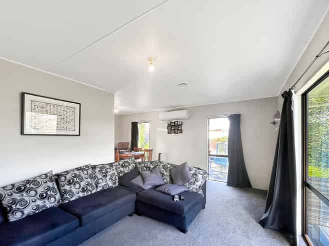 811A Oliphant Road, Raureka