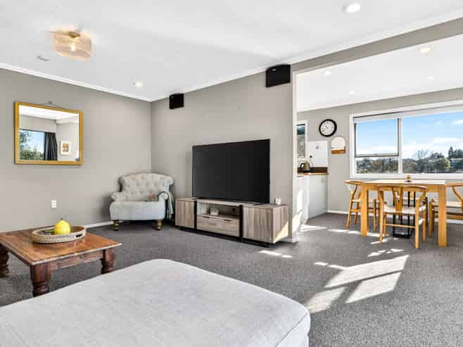 10 Hazelwood Avenue, Dinsdale