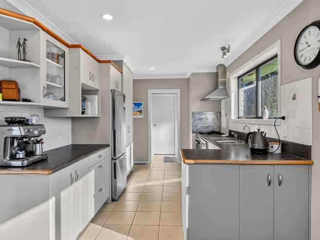 10 Hazelwood Avenue, Dinsdale