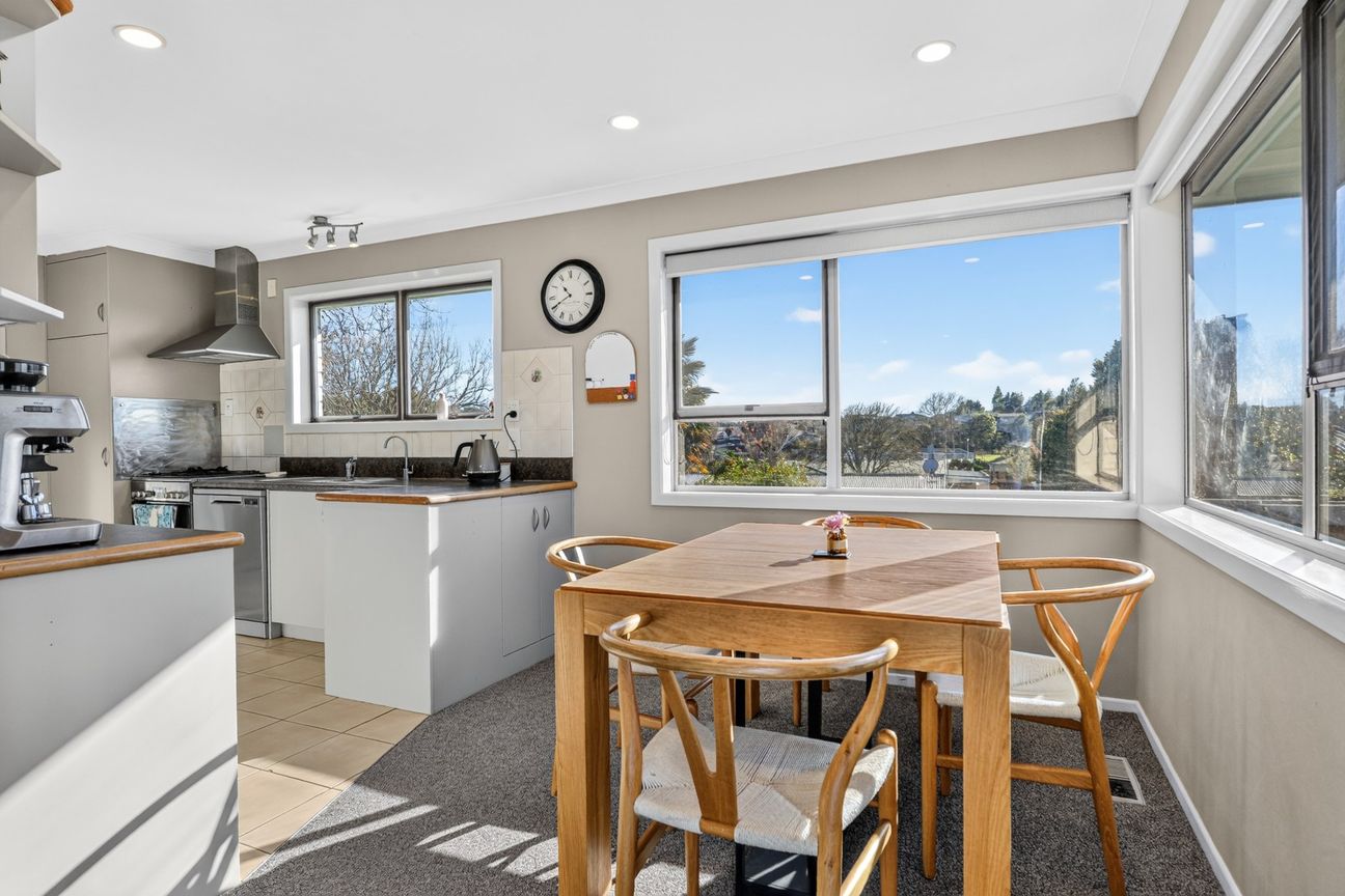 Elevated Aberdeen Family Living - View 4
