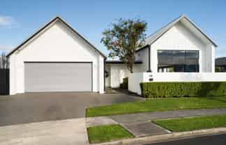 16 St Thomas Avenue, Pyes Pa