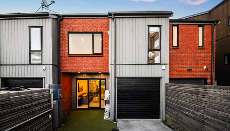 74 Squadron Drive, Hobsonville