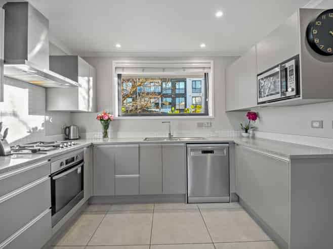 74 Squadron Drive, Hobsonville