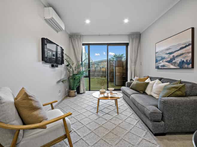74 Squadron Drive, Hobsonville