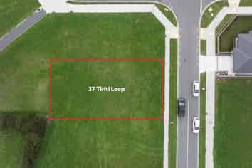 37 Tiriti Loop, Otaki