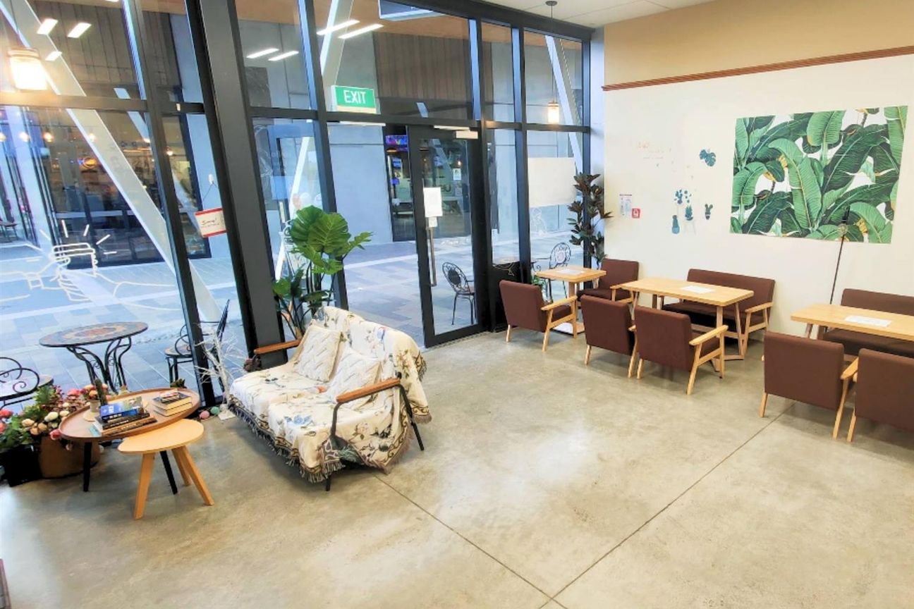 The Landing | Boutique Retail Space - Vista 5