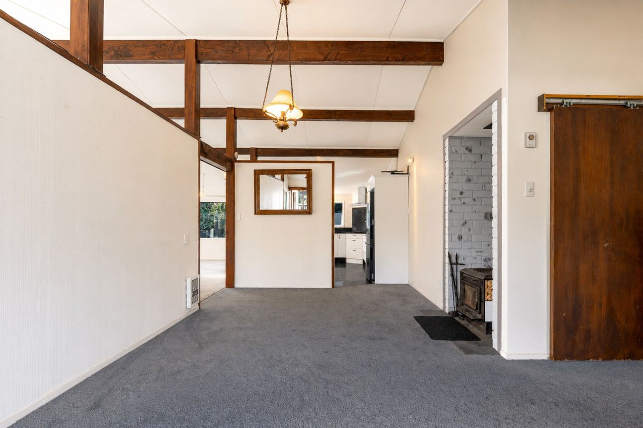 Spacious Family Living in Sought-After Whataupoko - Widok 6