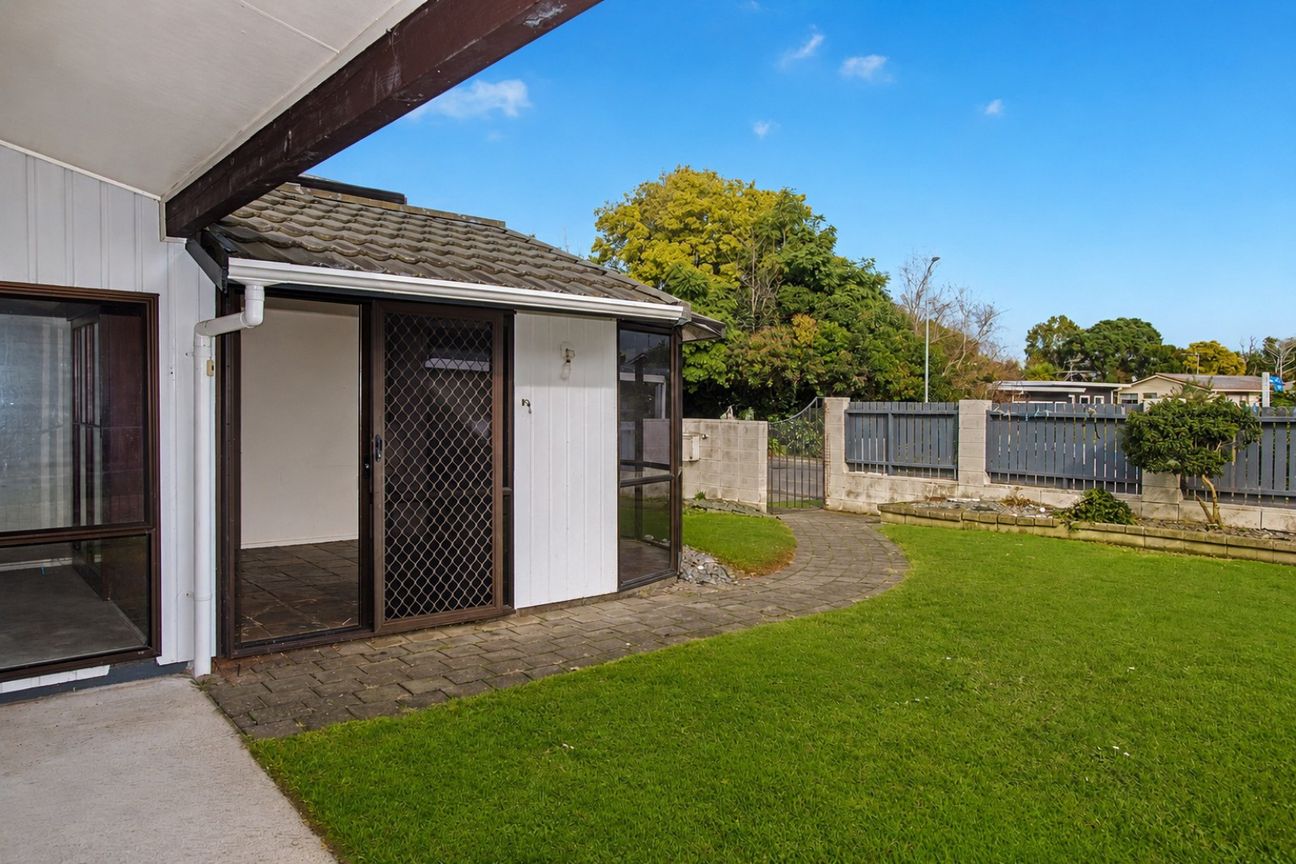 Spacious Family Living in Sought-After Whataupoko - Widok 5