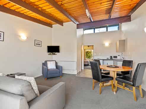 Spa Lodge Motel - Business For Sale