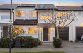 25 Dow Square, Wigram