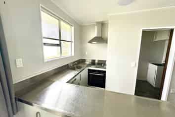 8/76 Peel Street, Westport