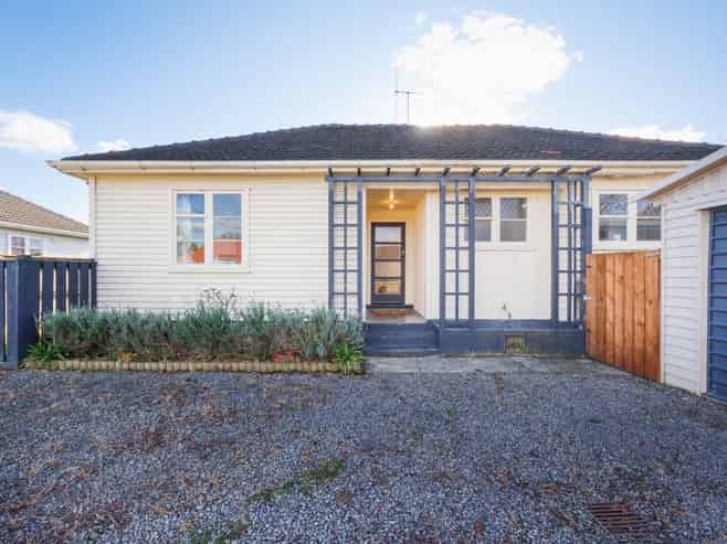 143 Rangiora Avenue, Roslyn
