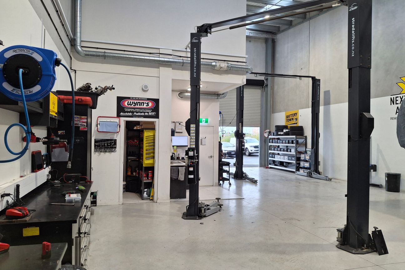 Modern 200m² Industrial - Vacant & Ready to Occupy - View 3
