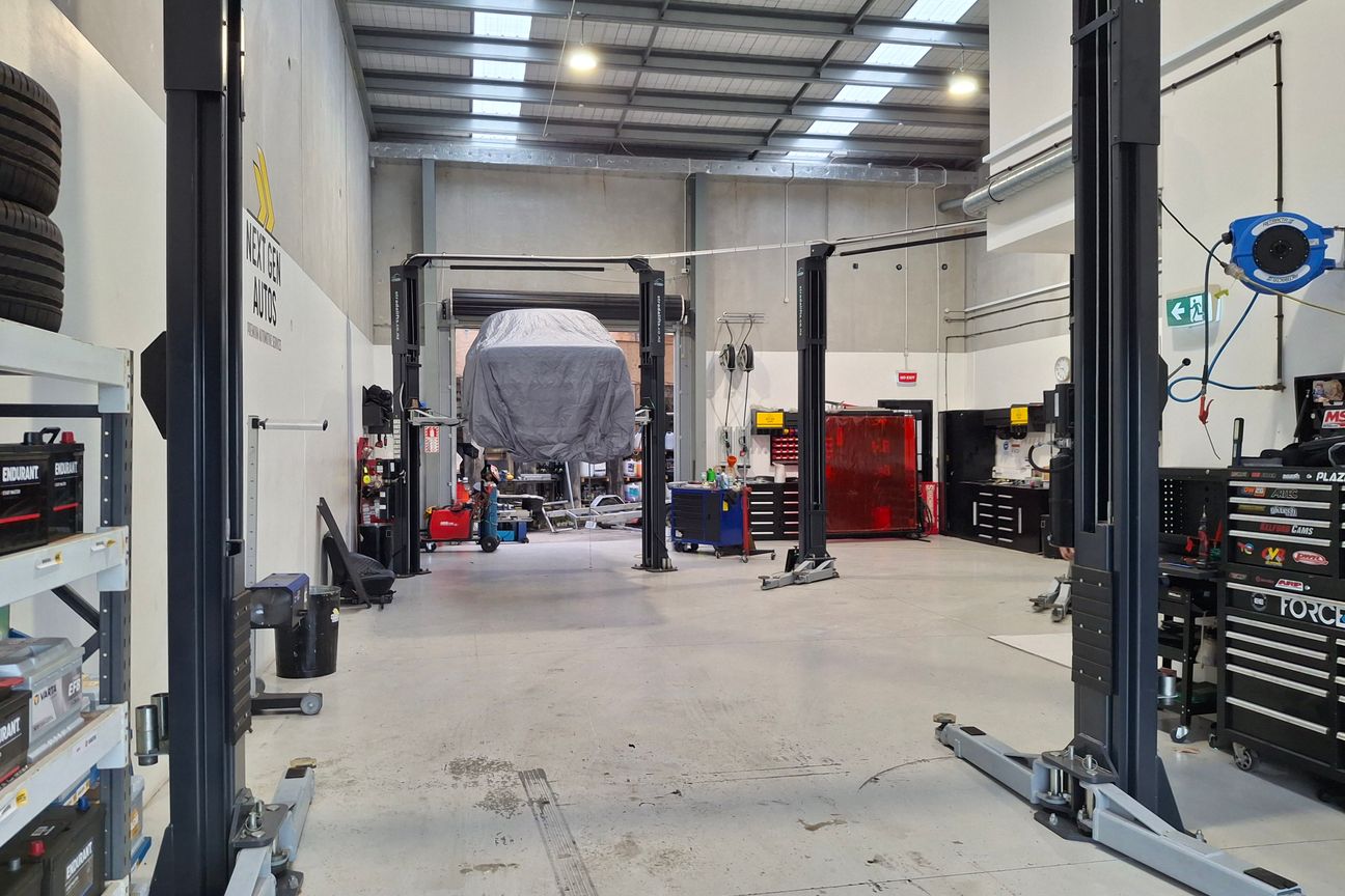 Modern 200m² Industrial - Vacant & Ready to Occupy - More