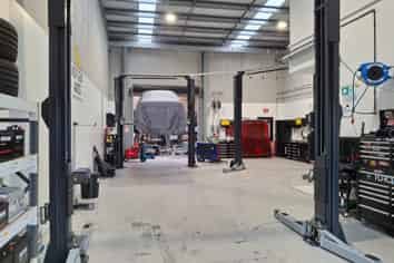 Rare Vacant 200m2 Industrial - Occupy or Invest