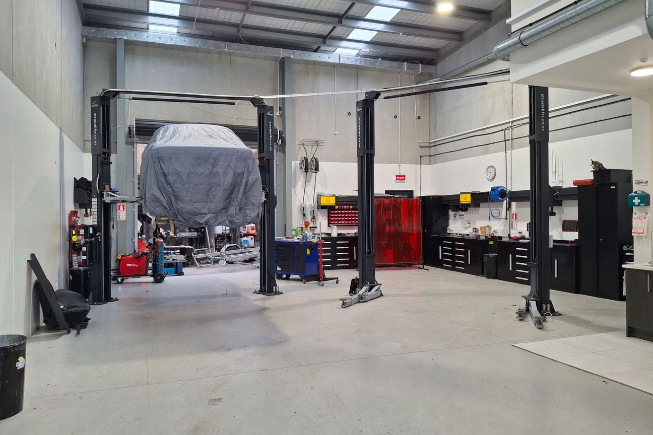 Modern 200m² Industrial - Vacant & Ready to Occupy - View 2