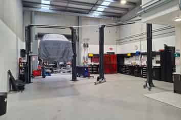 Rare Vacant 200m2 Industrial - Occupy or Invest