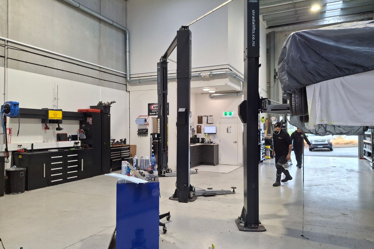 Modern 200m² Industrial - Vacant & Ready to Occupy - View 5