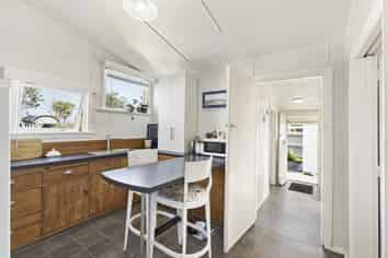 13B Lyndhurst Street, Westport