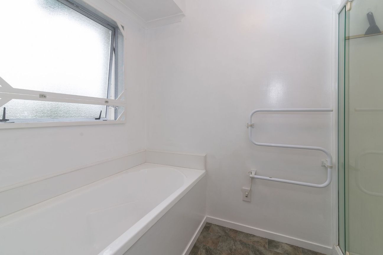 Modern 4 bedroom home - Widok 4