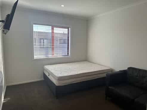 4C/4 Hammond Street, Hamilton Central