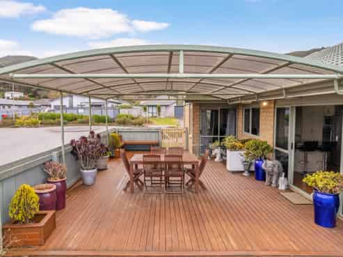 2 Fraser Colman Grove, Wainuiomata