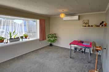 67 Wallace Road, Westown