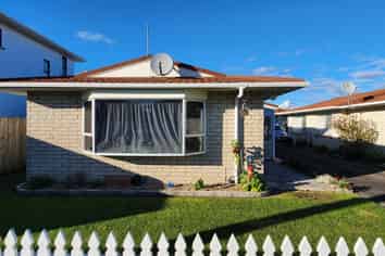 67 Wallace Road, Westown