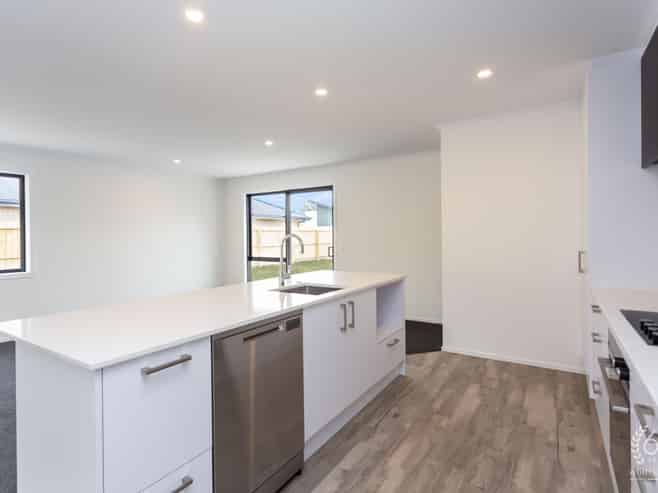 6 Cherry Tree Place, Southbridge