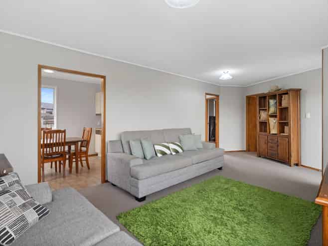 8 Aldo Place, Clover Park