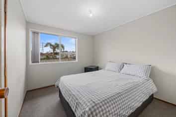 8 Aldo Place, Clover Park
