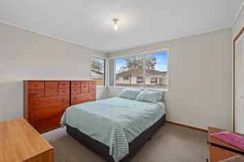 8 Aldo Place, Clover Park