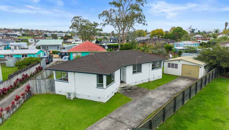 8 Aldo Place, Clover Park