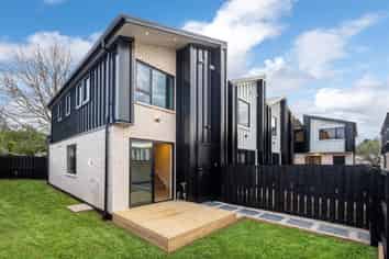 6/9 Blanes Road, Weymouth