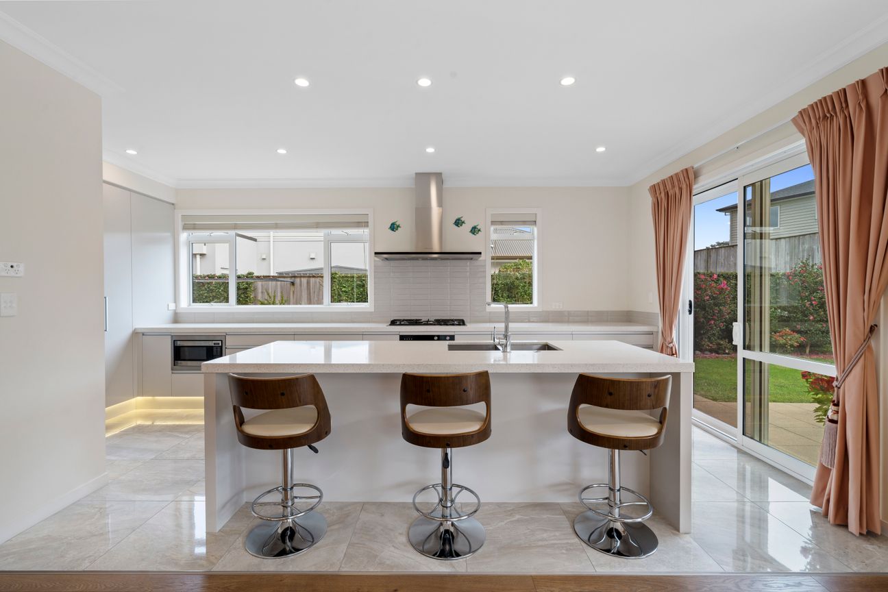 Luxury Living, Landscaped to Perfection - Widok 6