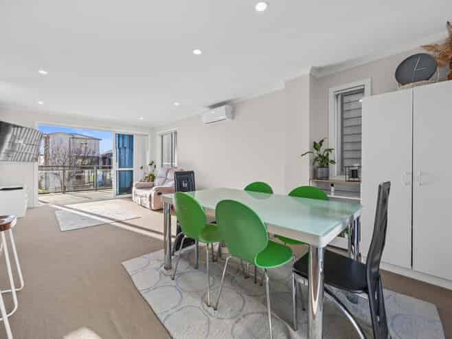 39 Arrowsmith Drive, Flat Bush